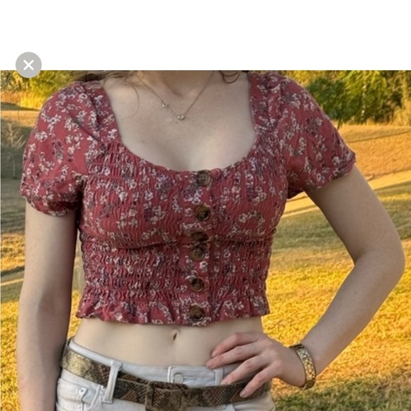 Japna Floral Smocked Crop Top - Picture 2 of 5